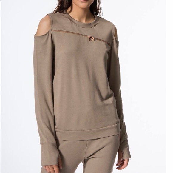 Carbon38 Run Way Sweaters - Carbon38 long sleeve